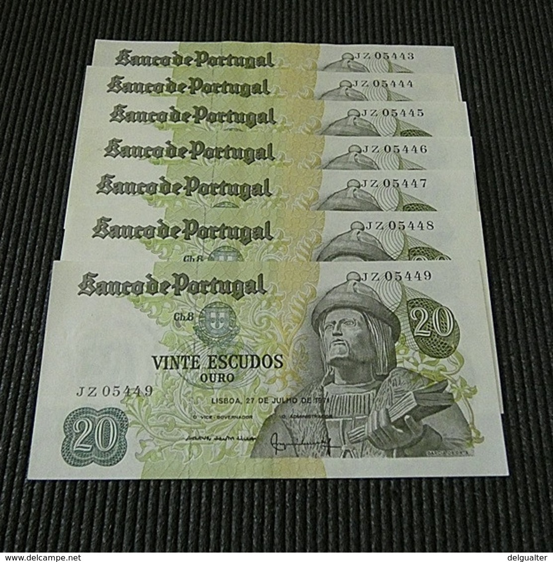 Portugal 7 Almost UNC Banknotes 20 Escudos 1971 Running Numbers 1 Have A Fold At Corner - Mezclas - Billetes