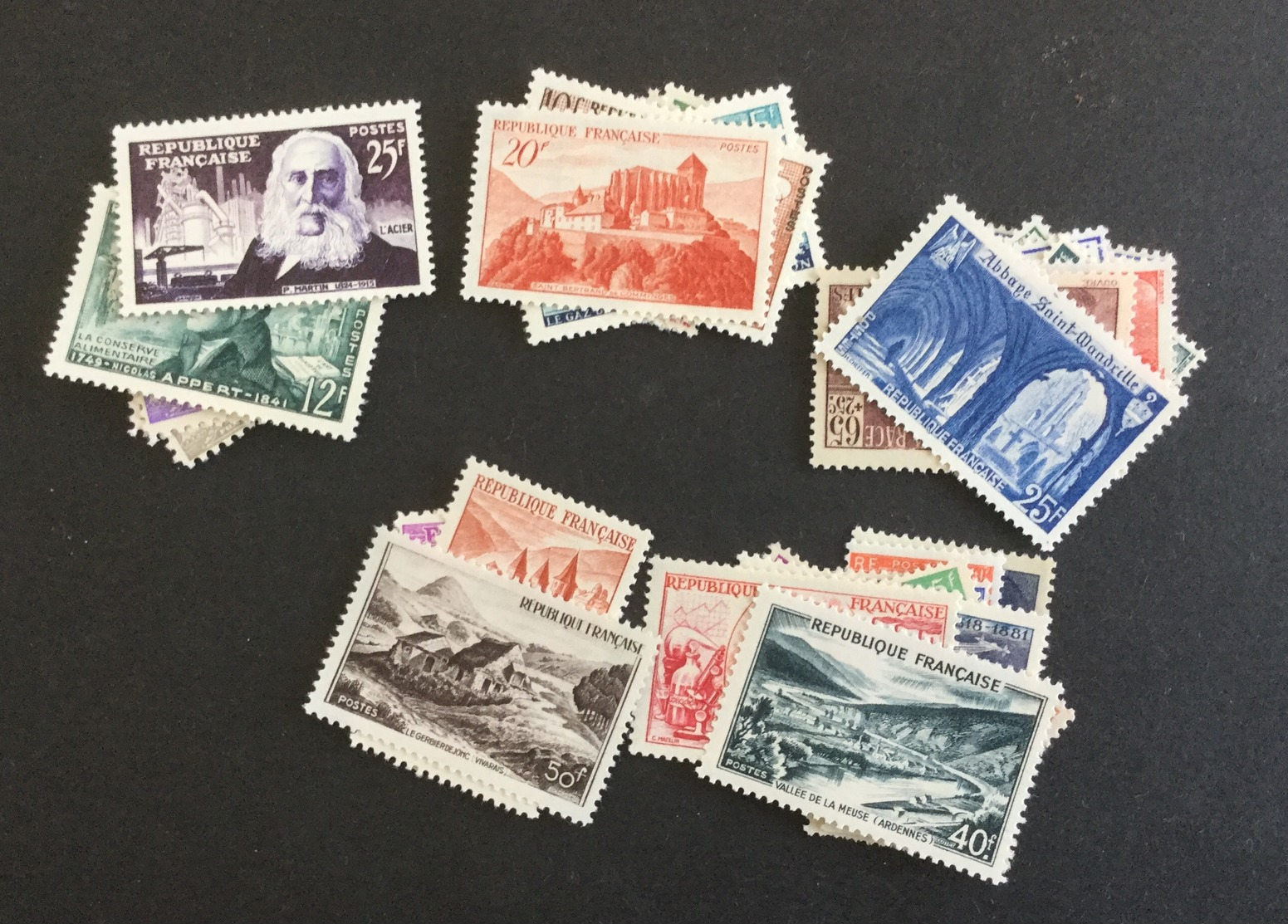 France 50 Timbres Neufs ** Avant 1960 Pas De Doubles Tous Différents Liquidation - Lots & Kiloware (mixtures) - Max. 999 Stamps