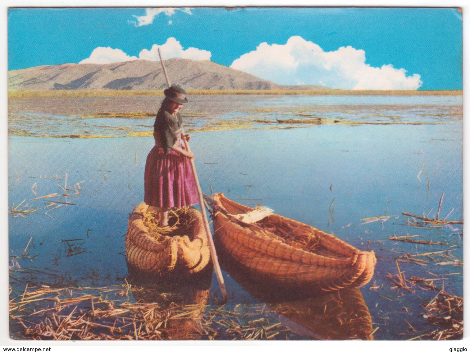 °°° 13739 - PERU  - PUNO - BALSA DE TOTORA EN EL LEGENDARIO LAGO TITICACA - 1982 °°° - Perù