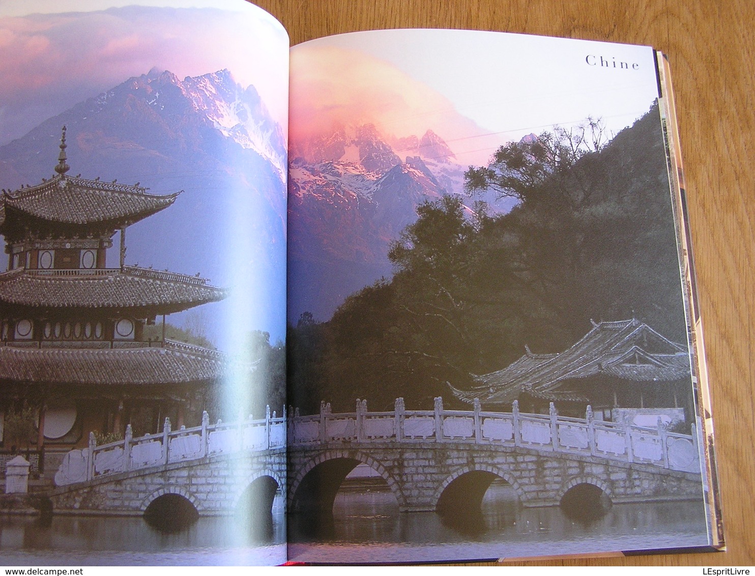 VOYAGES EN ASIE Avec Fac Similé Voyage Chine Indochine Ceylan Inde Malaisie Japon Indonésie Hotel Monument Baie d'Along