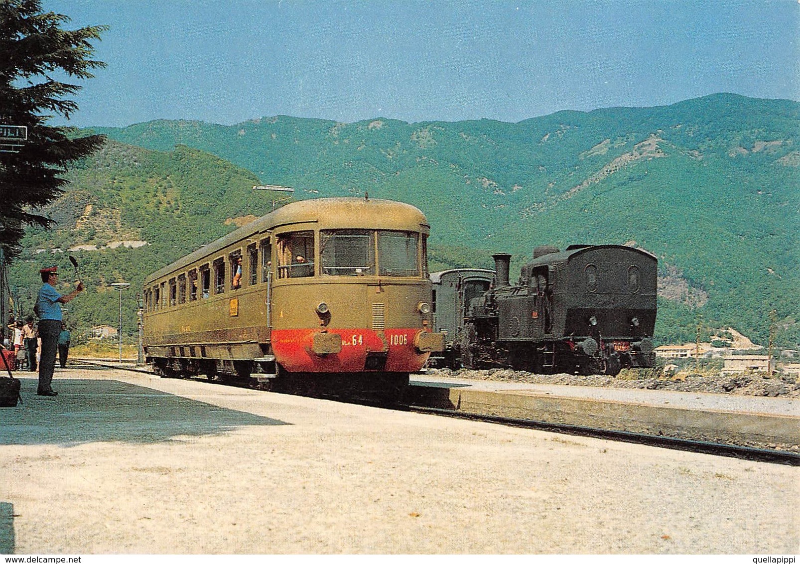 09493 "FFS LINEA PAOLA/COSENZA - STAZIONE DI S. FILI - AUTOMOTRICE ALN 64.1006-LOC.GR.981.004"  ANIMATA. CART NON SPED - Stazioni Con Treni