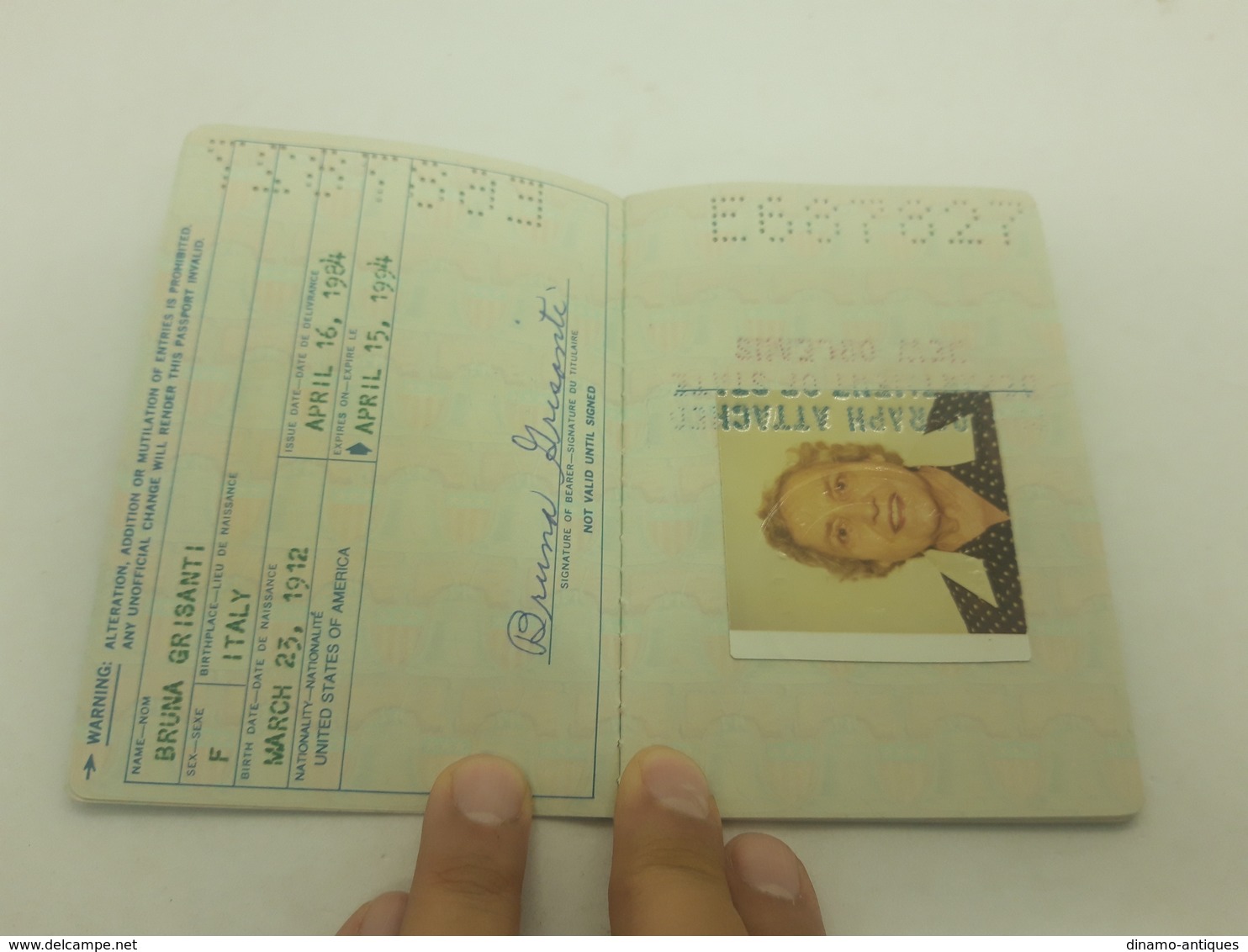 1984 USA Passport Passeport Reisepass Issued In New Orleans - Documentos Históricos