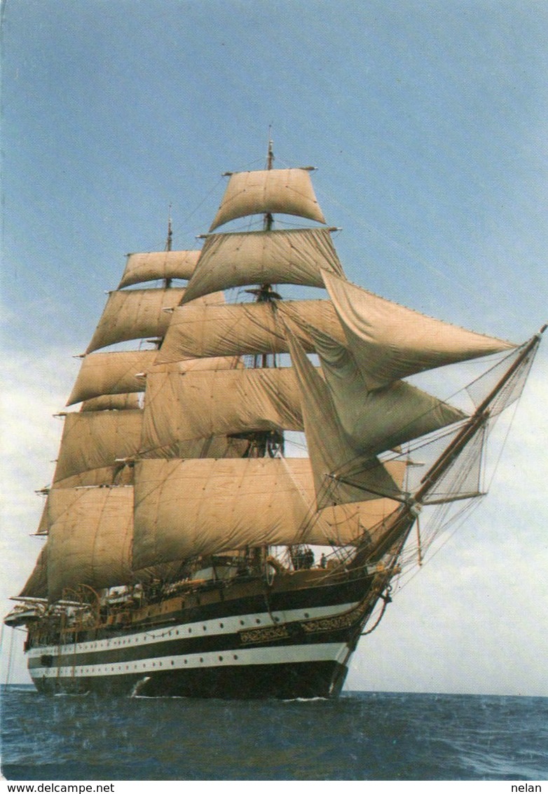 NAVE SCUOLA-AMERIGO VESPUCCI-NON  VIAGGIATA   F.G - Velieri