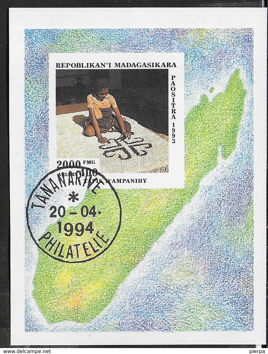 MADAGASCAR - 1994 - ARTIGIANATO - TESSITURA TAPPETI - FOGLIETTO USATO (YVERT BF91 - MICHEL 255) - Madagascar (1960-...)