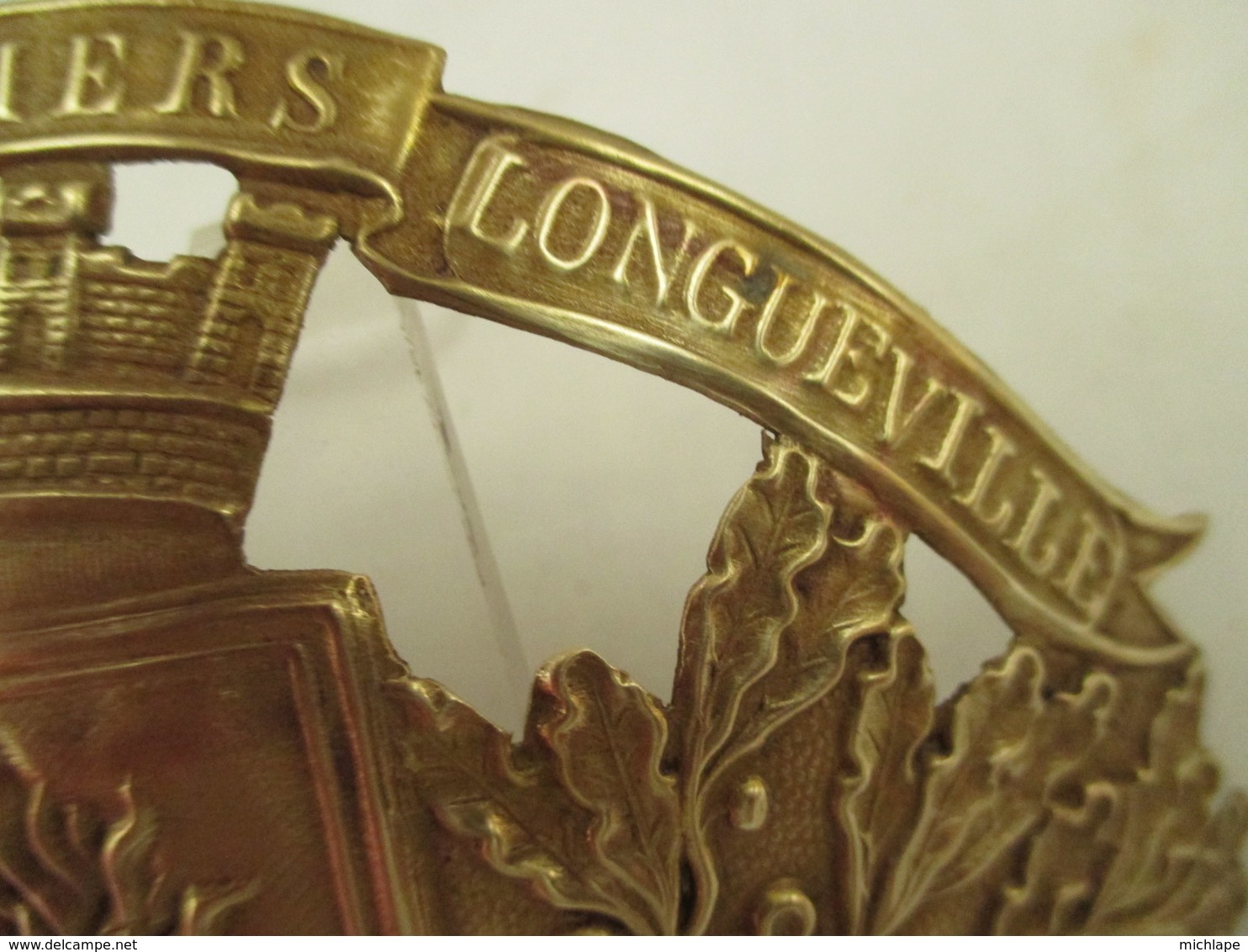 Belle Plaque  De Casque  De Pompier  De Longueville (77) - Armes Neutralisées