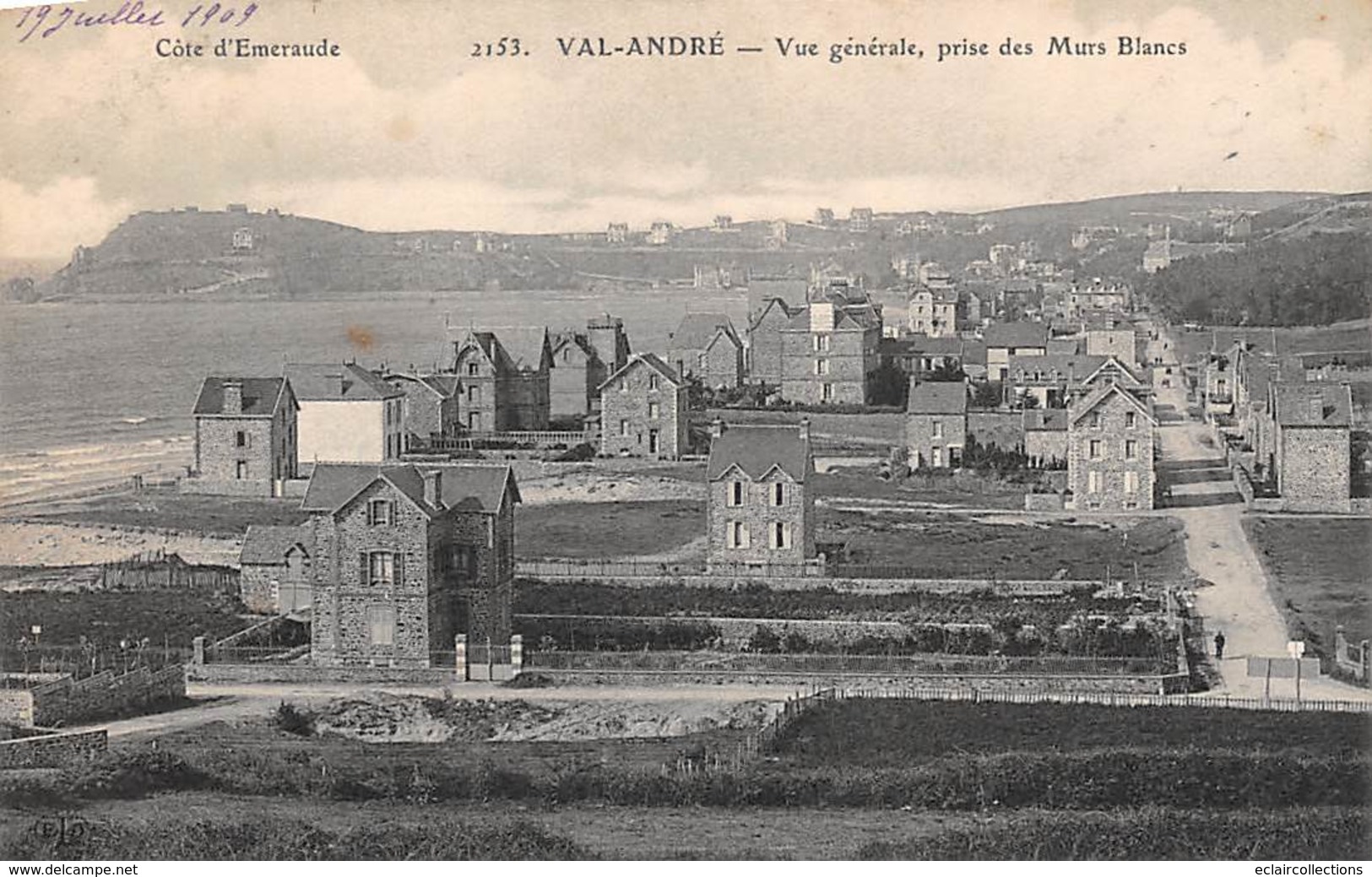 Pléneuf-Val-André         22          Vue Générale Prise Des Murs Blancs             (voir Scan) - Pléneuf-Val-André