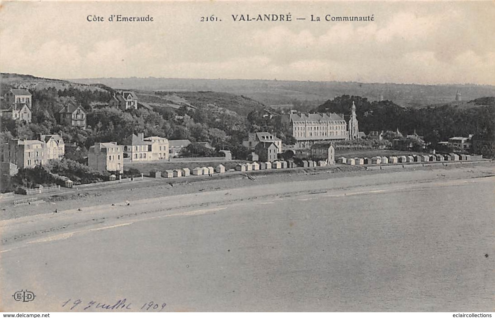 Pléneuf-Val-André         22           Plage Et Vue Sur La Communauté          (voir Scan) - Pléneuf-Val-André