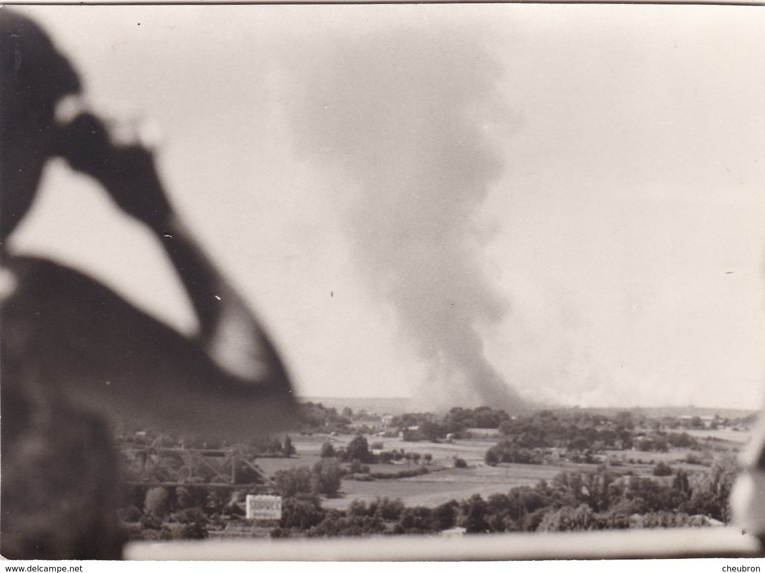 06. VENTABREN - COUDOUX. . EVOLUTION DE L'INCENDIE DU 6 JUIN 1966. 8 PHOTOS D'UN AMATEUR.PRISES DE SON BALCON. - Places