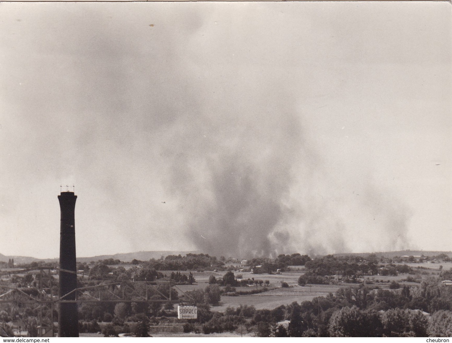 06. VENTABREN - COUDOUX. . EVOLUTION DE L'INCENDIE DU 6 JUIN 1966. 8 PHOTOS D'UN AMATEUR.PRISES DE SON BALCON. - Places