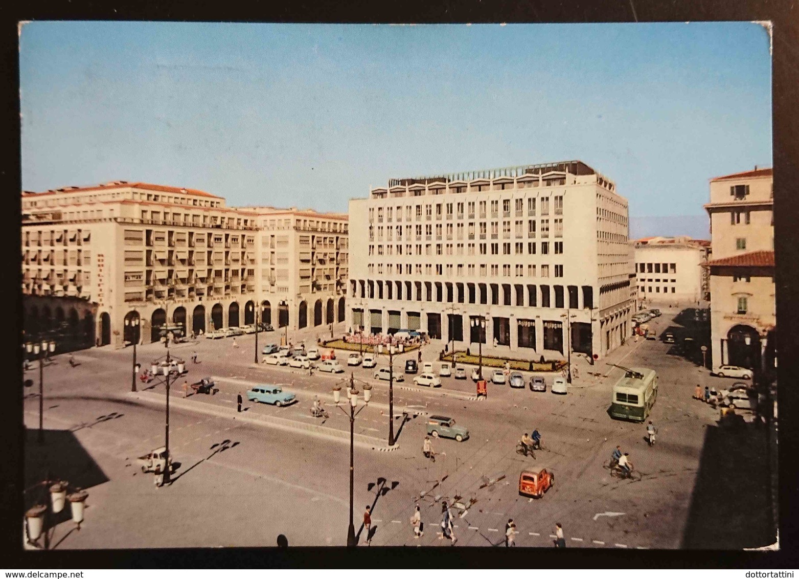 LIVORNO - Piazza Grande - Auto, Cars, Voitures  -  Vg 1960 T2 - Livorno