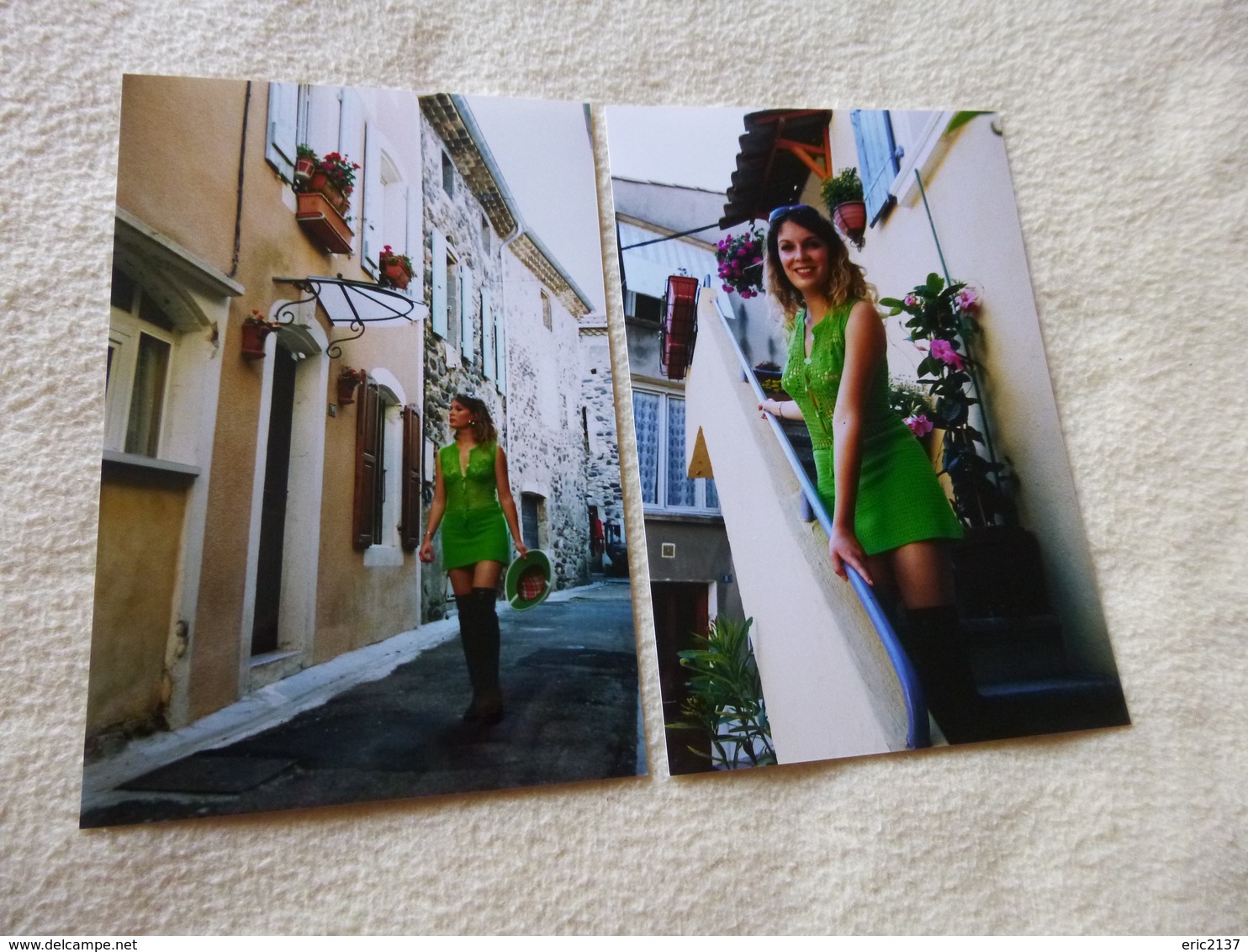 LOT DE 2 REPRODUCTIONS PHOTOS ...JEUNE FEMME SEXY - Personas