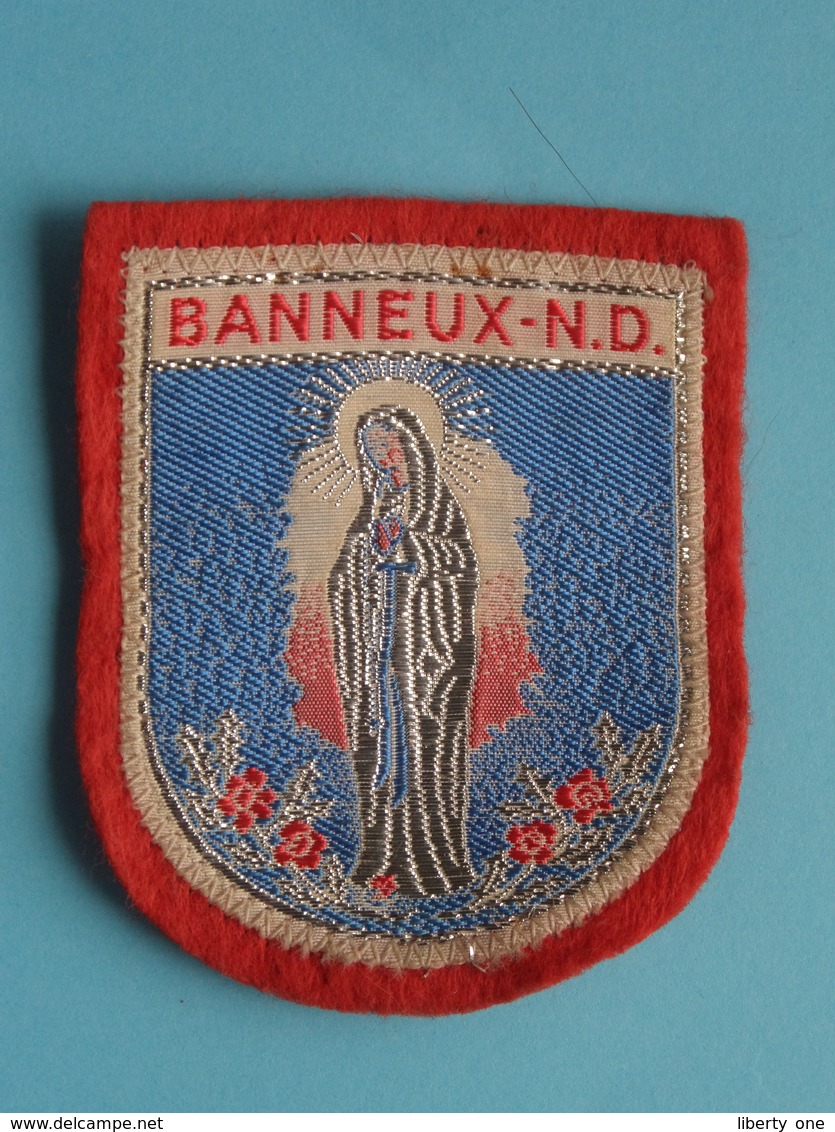 BANNEUX - N.D. : BADGE 7 X 5,5 Cm. () Zie / Voir / See Photo ! - Ecussons Tissu