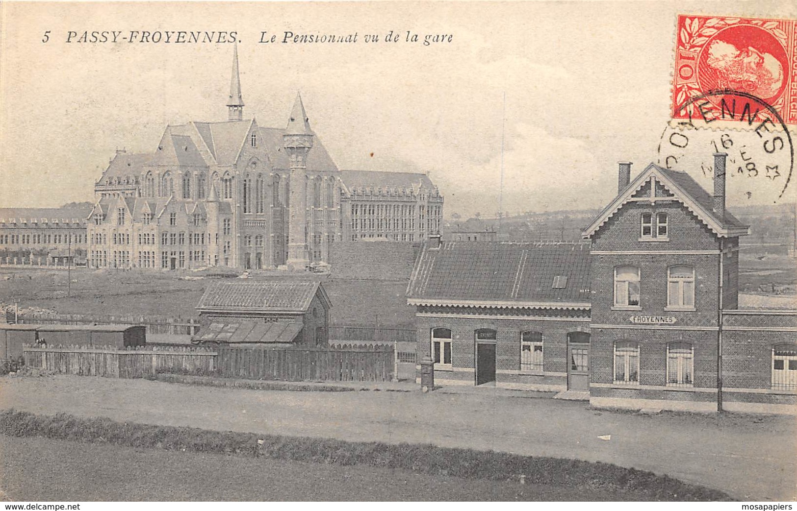 Passy-Froyennes - Le Pensionnat Vu De La Gare - Tournai