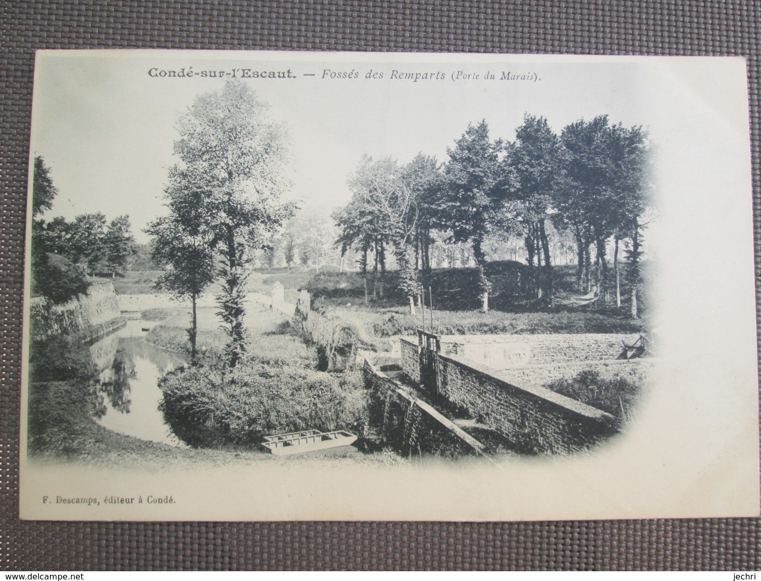 CONDE SUR L ESCAUT . Fosses Des Remparts . Dos 1900 - Conde Sur Escaut