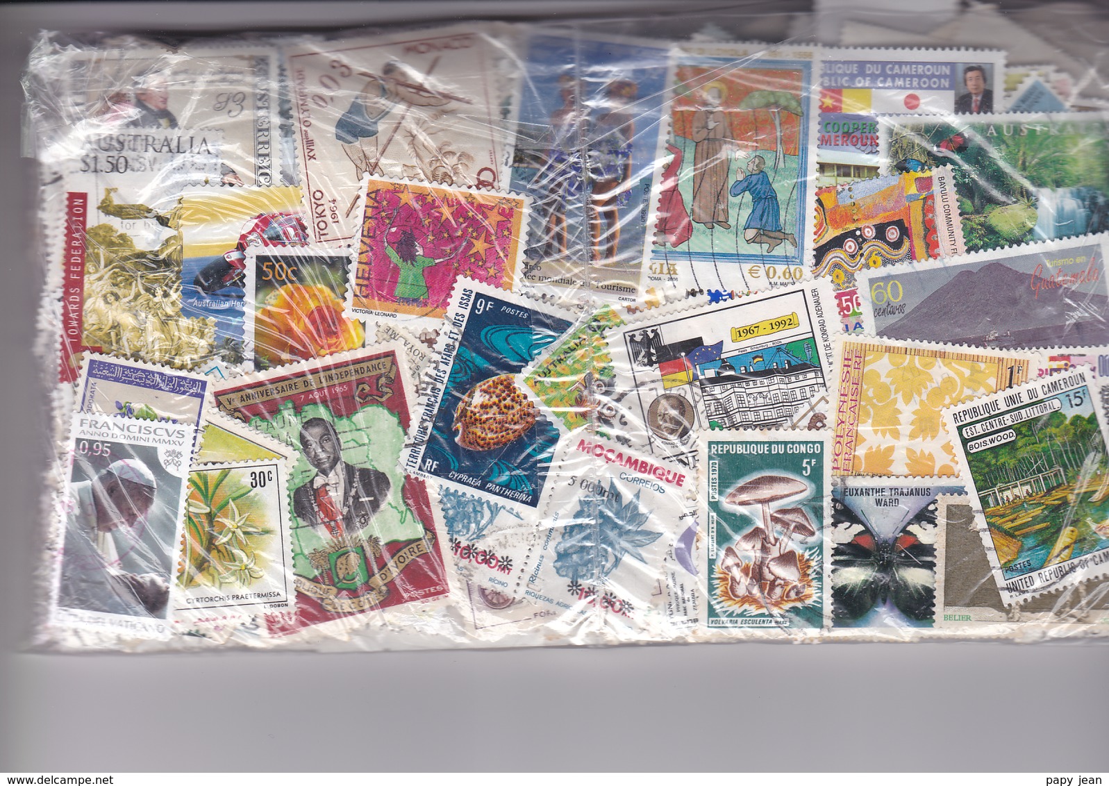 100 Grs TIMBRES MONDE - Petits Et Grands Formats-  Décollés - En Provenance Des Missions - Vrac (min 1000 Timbres)