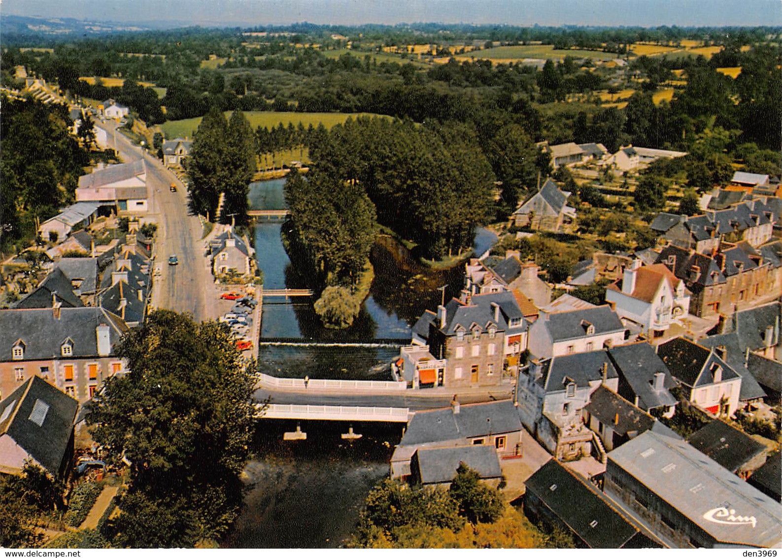 La CHEZE - Vue Générale Aérienne - La Chèze