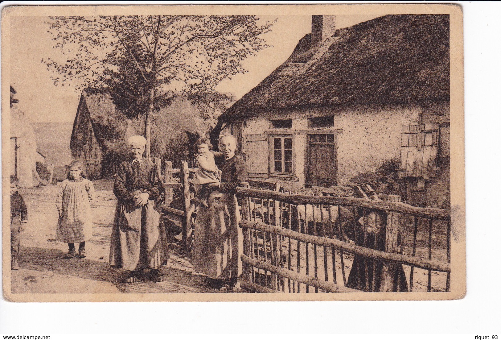 EN MORVAN - Chaumière Morvandelle - Andere & Zonder Classificatie