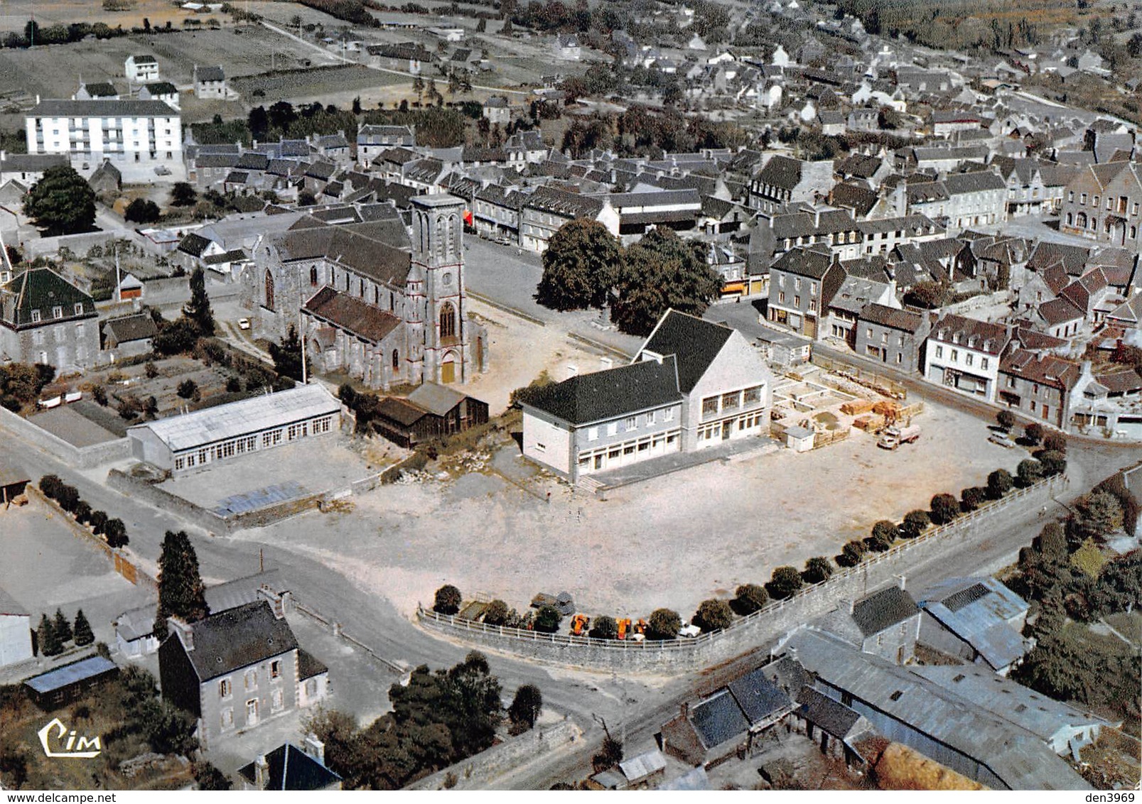 CALLAC - Vue Générale Aérienne - L'Eglise - La Mairie - Callac