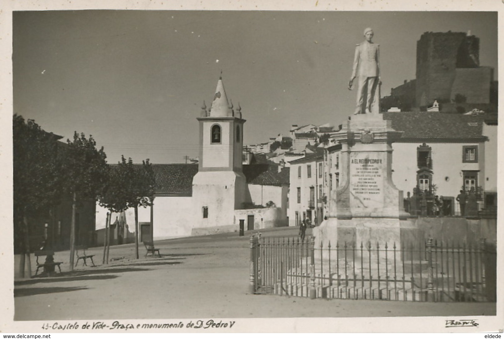 Castelo De Vide . Praça E Monumento A D. Pedro V - Portalegre