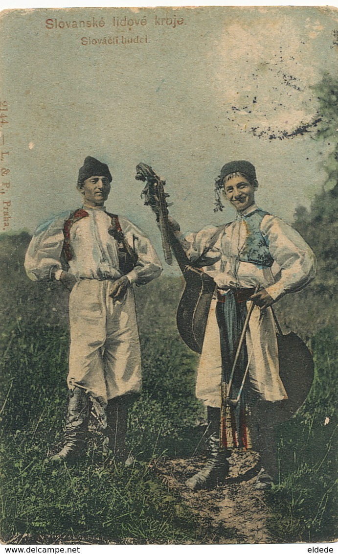 Slovenské Lidové Kroje .  Musicians . Contrebasse Used Fomr Olmutz To Havana Cuba . Some Damage - Slovaquie