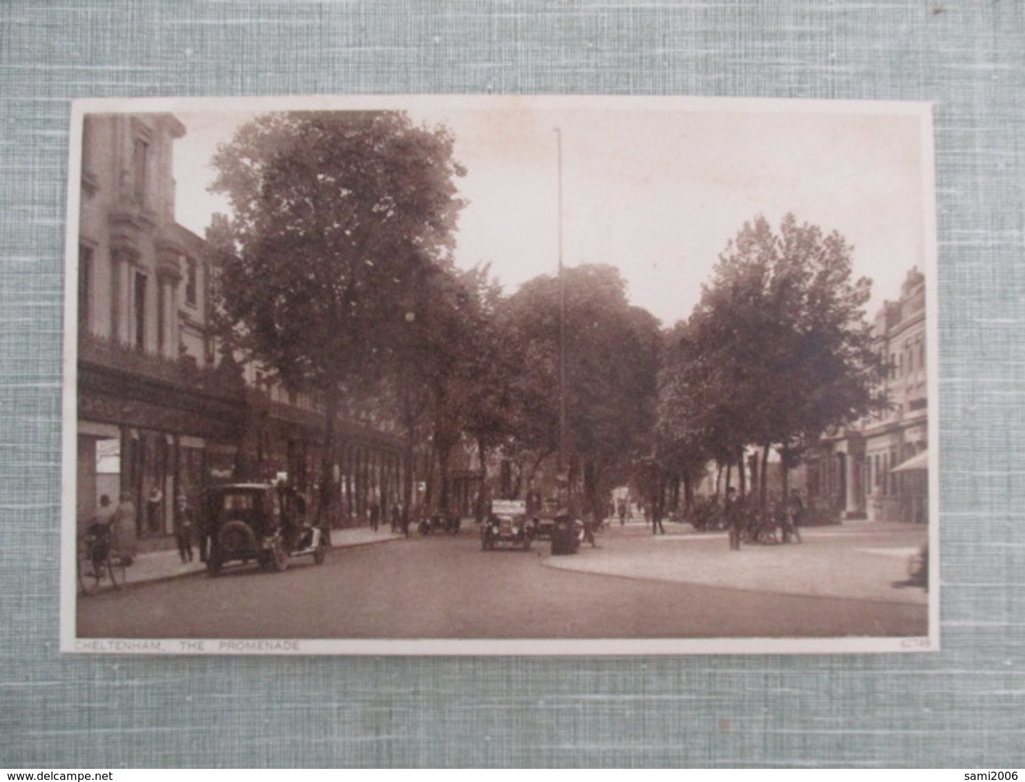 CPA ROYAUME UNI CHELTENHAM THE PROMENADE VOITURES ANCIENNES - Cheltenham