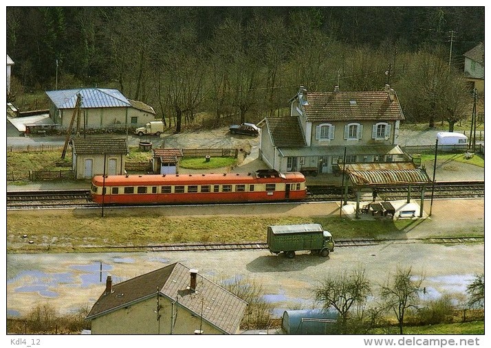 RU CT 09 - Autorail X 2863 En Gare De LAVANS-SAINT-LUPICIN - Jura - SNCF - Stazioni Con Treni