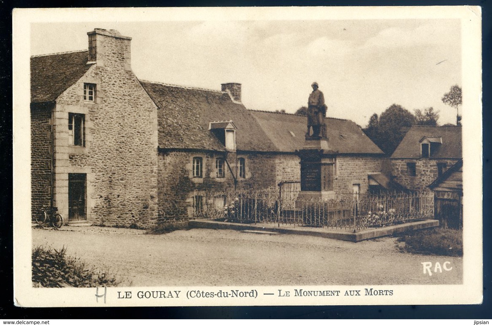 Cpa Du 22 Le Gouray Le Monument Aux Morts   --- Canton De Collinée  LZ12 - Dinan