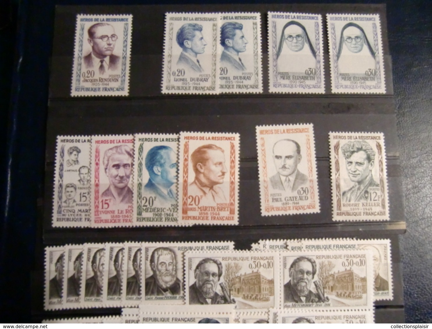 FRANCE LIQUIDATION UN GROS CARTON TIMBRES FDC DOCUMENTS DE TOUT DE TOUT A DECOUVRIR DERNIER LOT