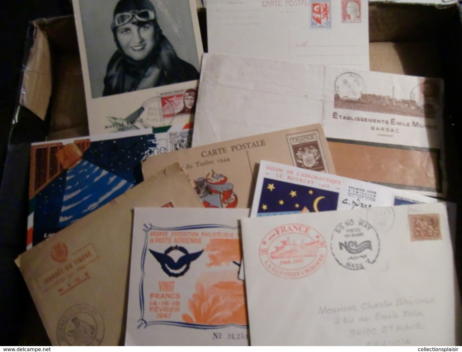 FRANCE LIQUIDATION UN GROS CARTON TIMBRES FDC DOCUMENTS DE TOUT DE TOUT A DECOUVRIR DERNIER LOT