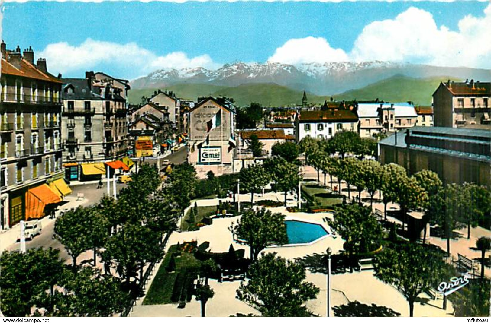 38* GRENOBLE Square Des Fusilles  (CPSM Petit Format)   MA92,1296 - Grenoble