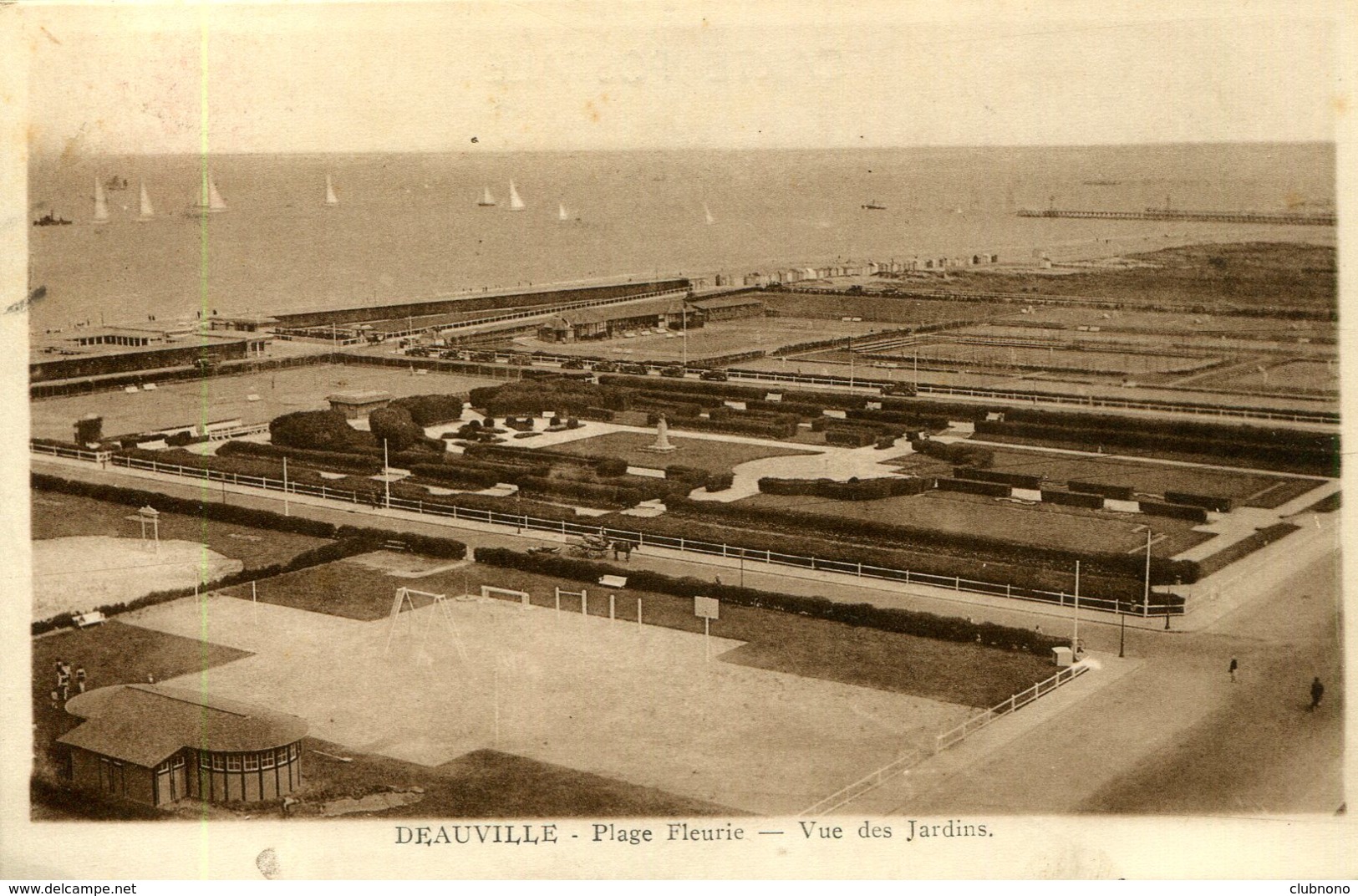 CPA -  DEAUVILLE - VUE DES JARDINS - Deauville