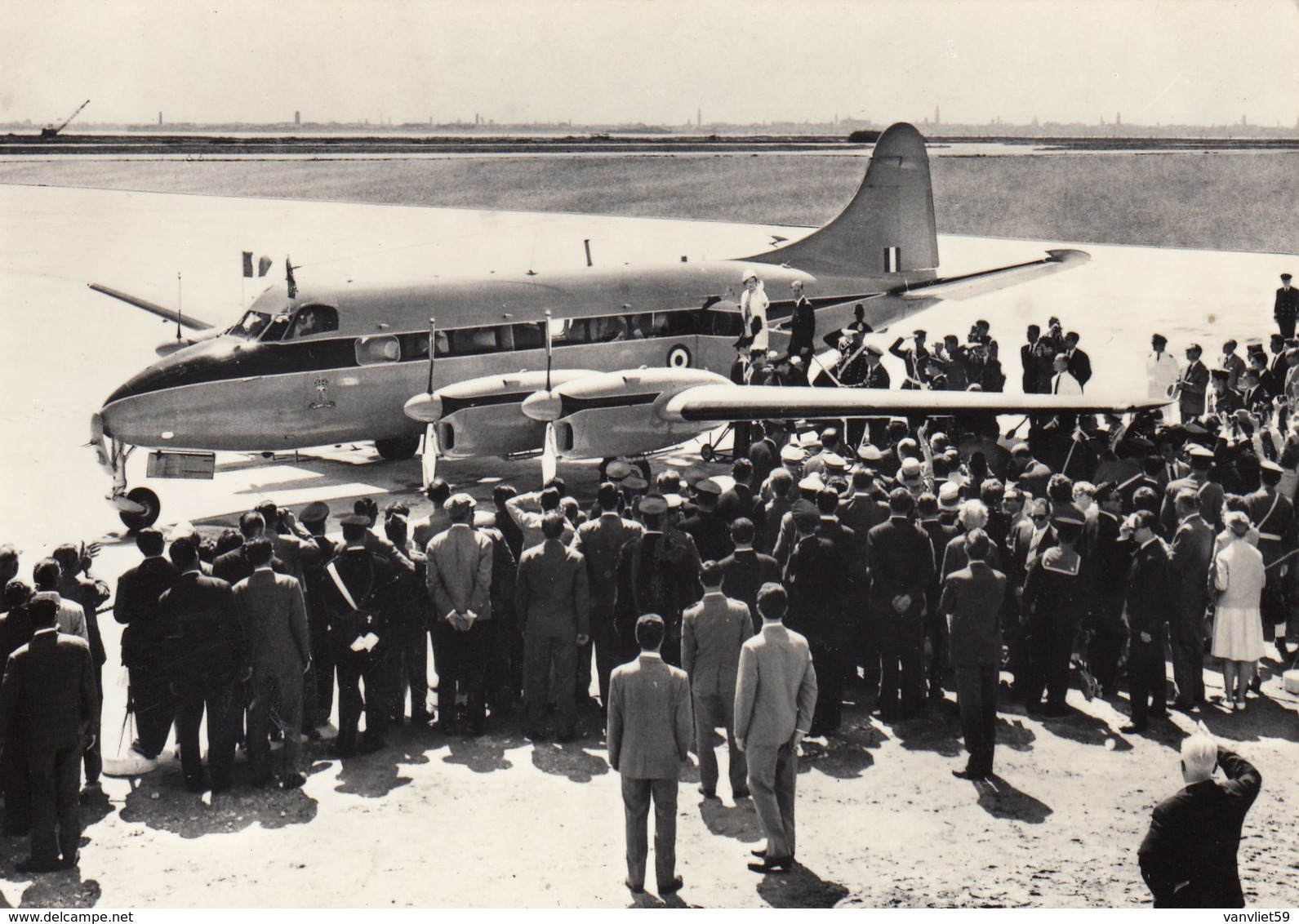 AEROPORTO-AEROPORT-AIRPORT-FLUGHAFEN-AERODROM-VENEZIA-ITALIA-PARTENZA REGINA ELISABETTA 7-5-1961 - Aerodromi