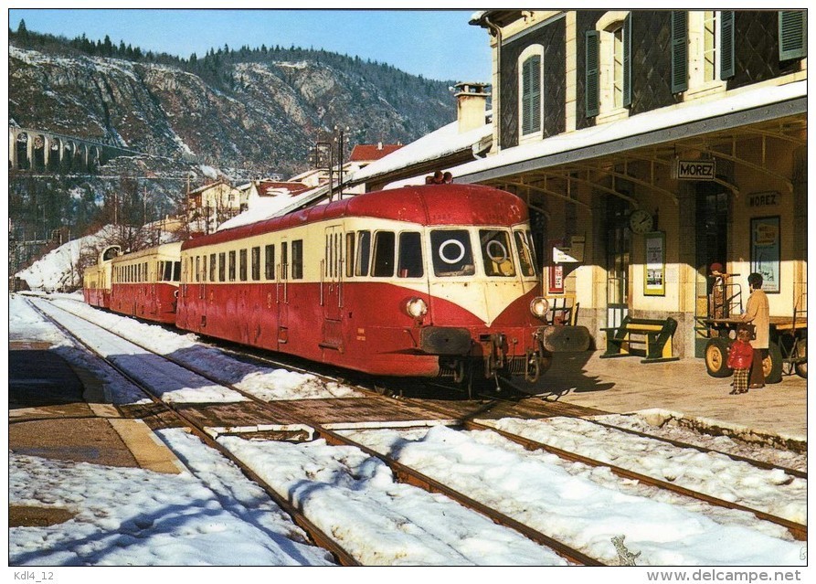 RU CT 26 - Autorail Renault ABJ 1 X 3005 En Gare - MOREZ - Jura - SNCF - Stations - Met Treinen