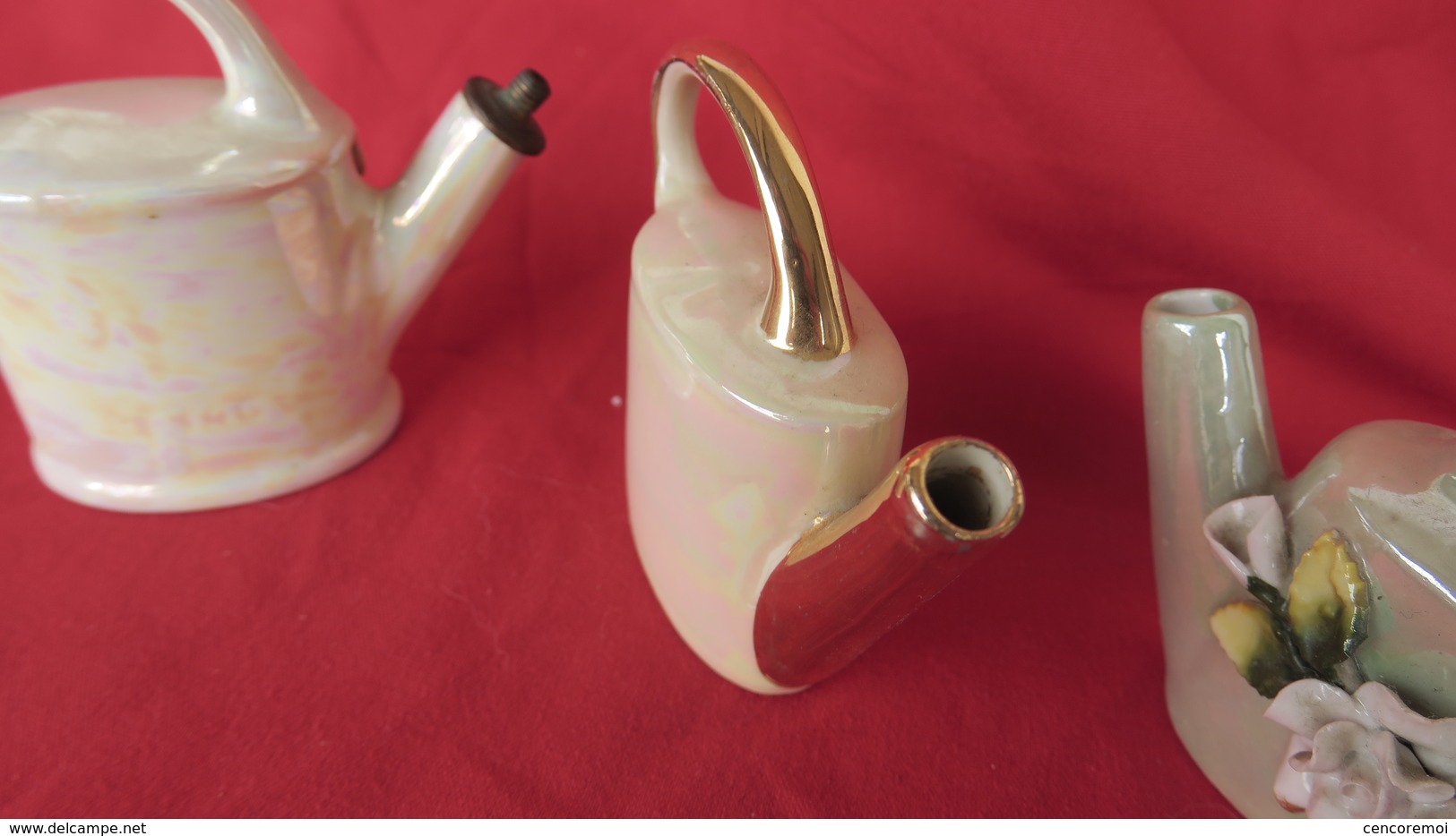 3 Anciens Flacons à Parfum En Porcelaine En Forme D'arrosoir, Fabrication Vintage France - Flacons (vides)