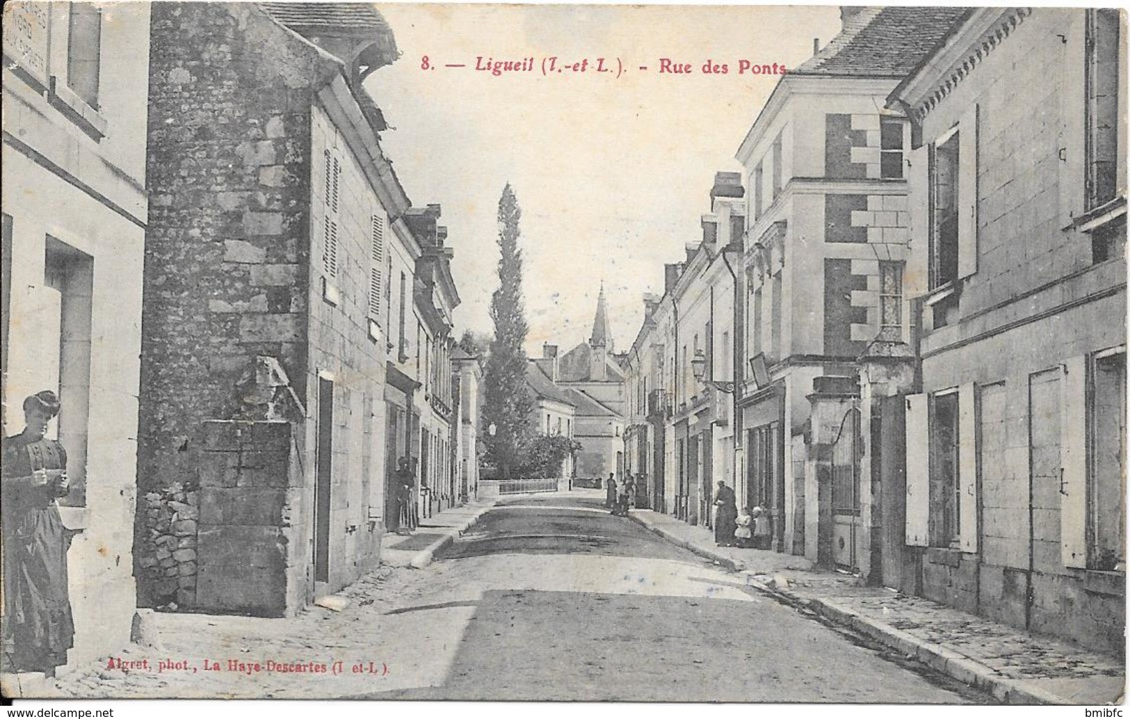 Ligueil - Rue Des Ponts - Autres & Non Classés