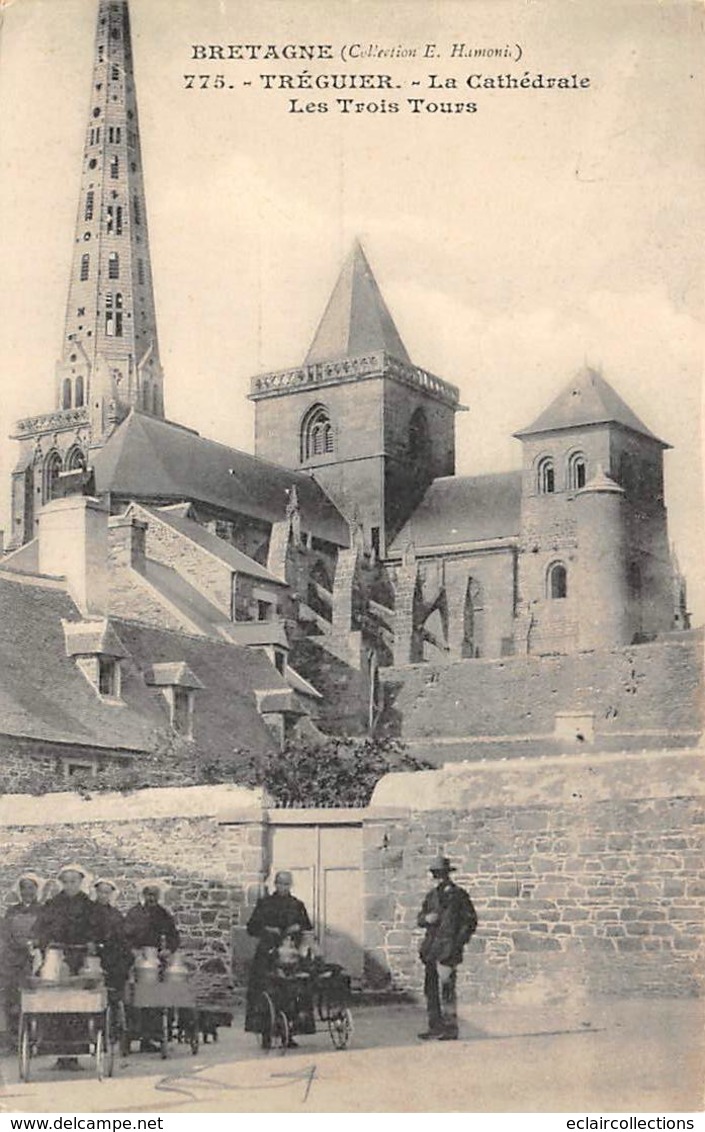 Tréguier          22         La Cathédrale. Les Trois Tours. Laitières          (voir Scan) - Tréguier