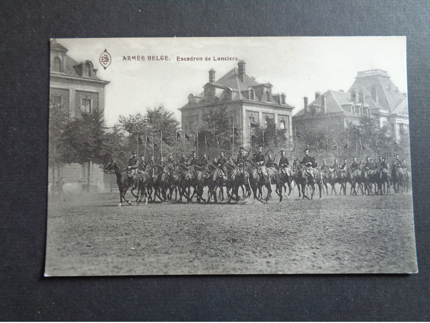 Armée ( 23 ) Belge   :  Escadron De Lanciers - Regimenten