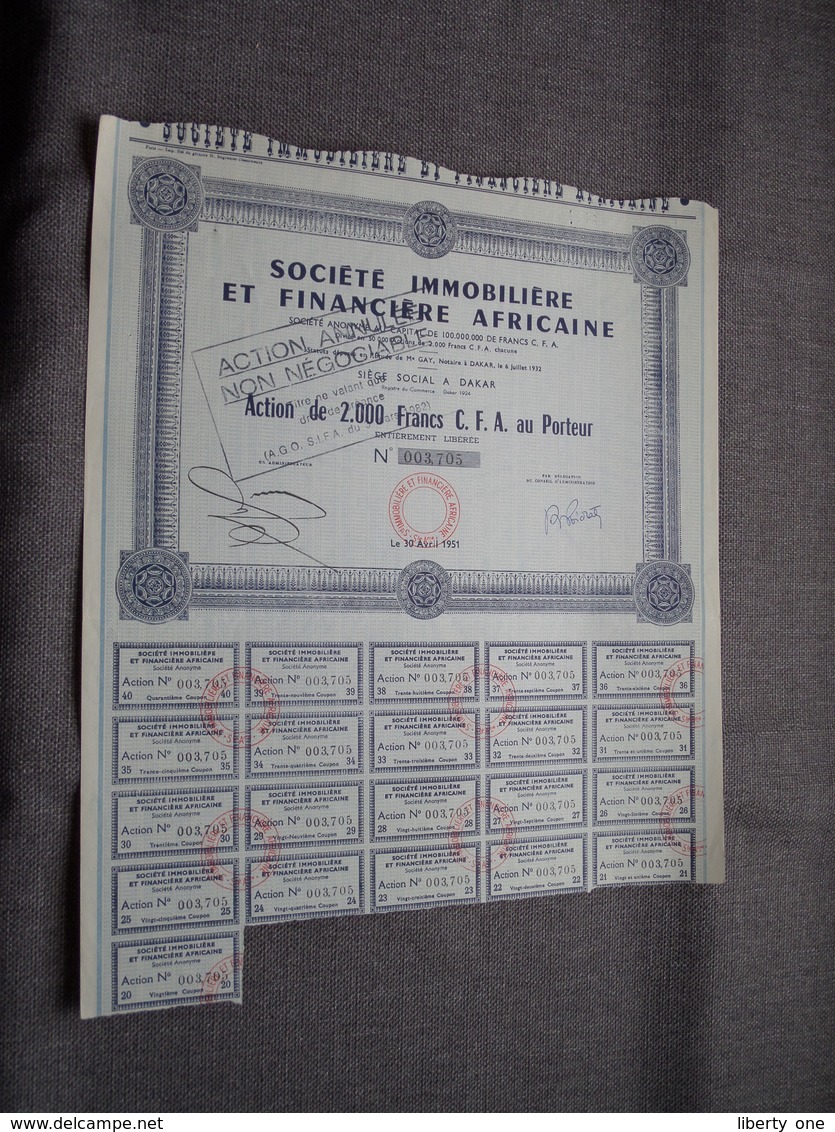 Soc. IMMO Et FINANCE AFRICAINE : Action De 2.000 Francs C.F.A Au Porteur : N° 003.705 ( Voir Photo ) - Afrika