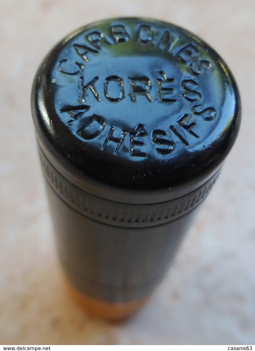 BRIQUET KORES  Carbones Adhésifs  ( Lighter Feuerzeug Accendino  Encendedor ) - Autres & Non Classés