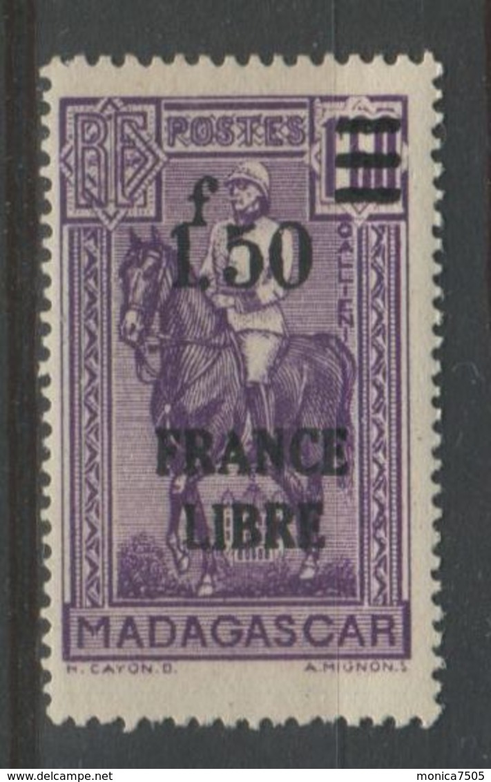 MADAGASCAR ( POSTE ) : Y&T  261  TIMBRE  NEUF  AVEC  TRACE  DE  CHARNIERE . - Nuevos