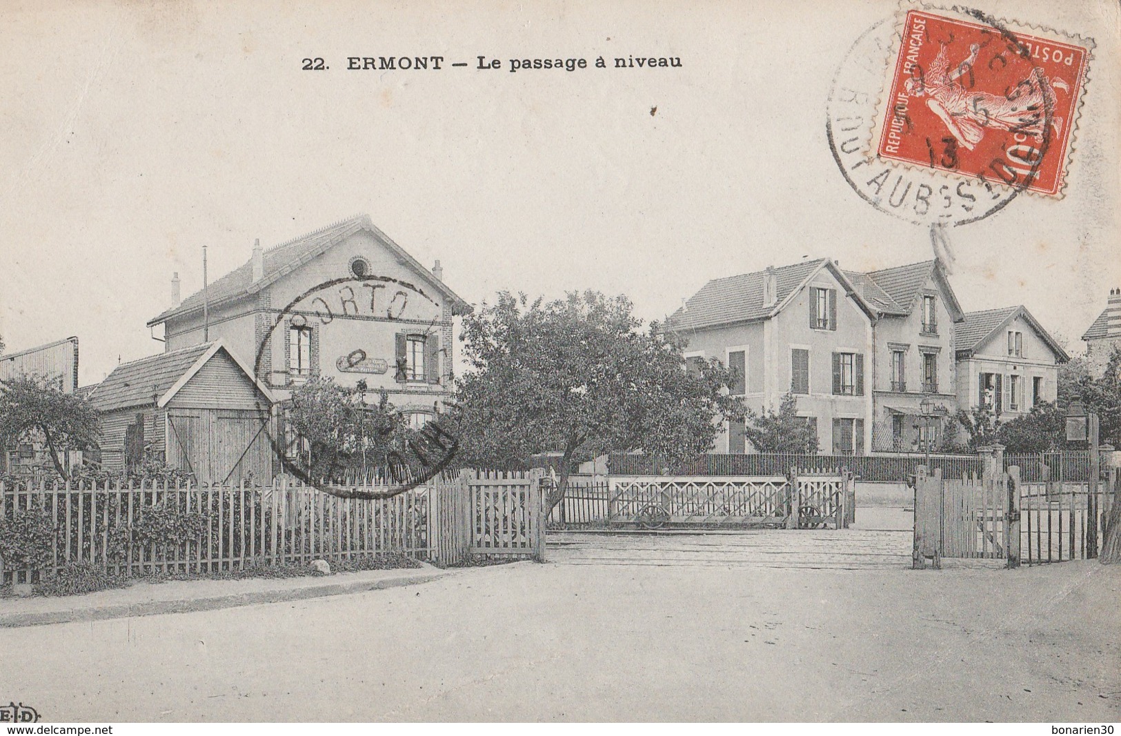 CPA  95 ERMONT LE PASSAGE A NIVEAU - Ermont-Eaubonne