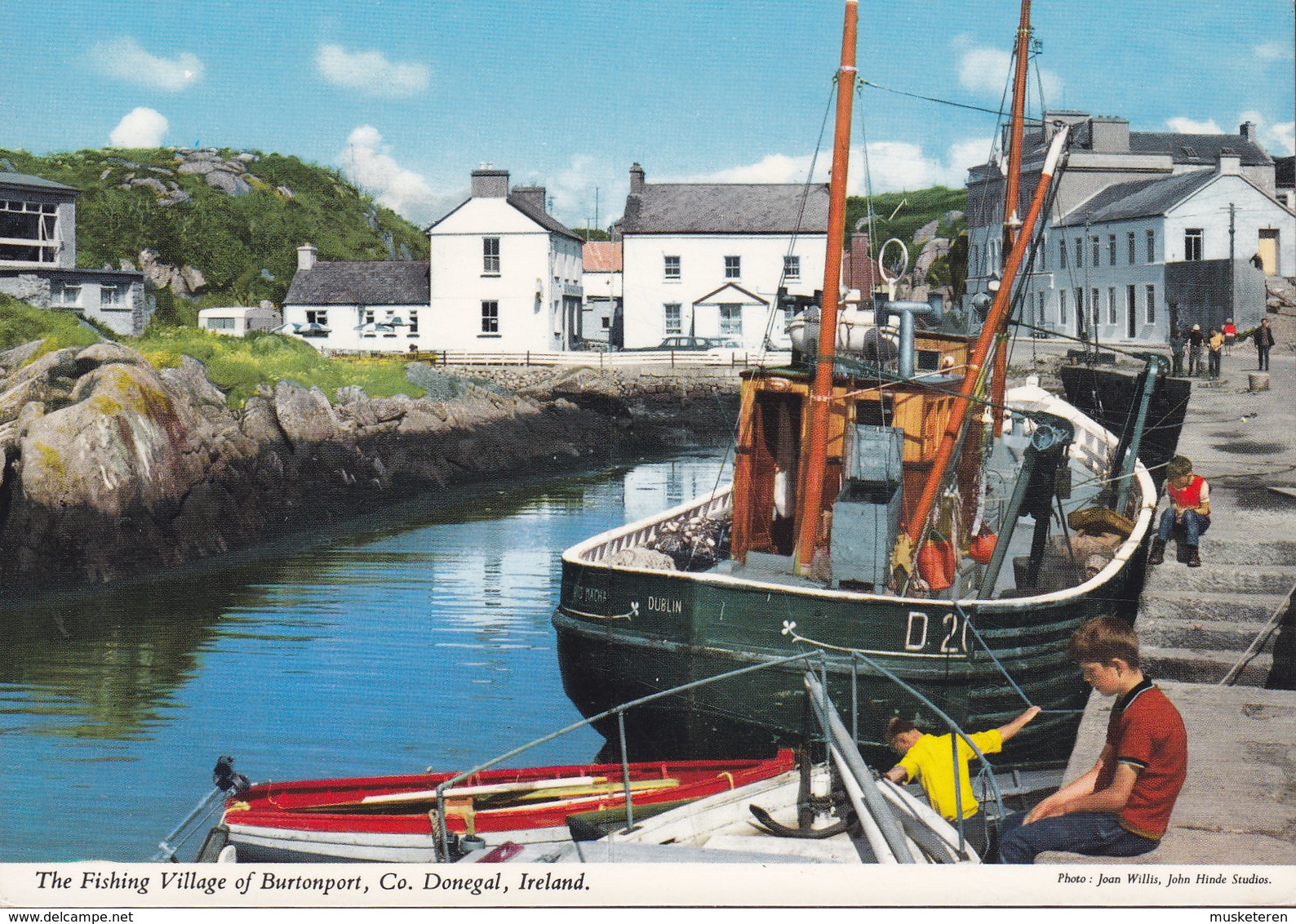 Ireland PPC The Fishing Village Of Burtonport, Co. Donegal John Hinde Original (2 Scans) - Donegal