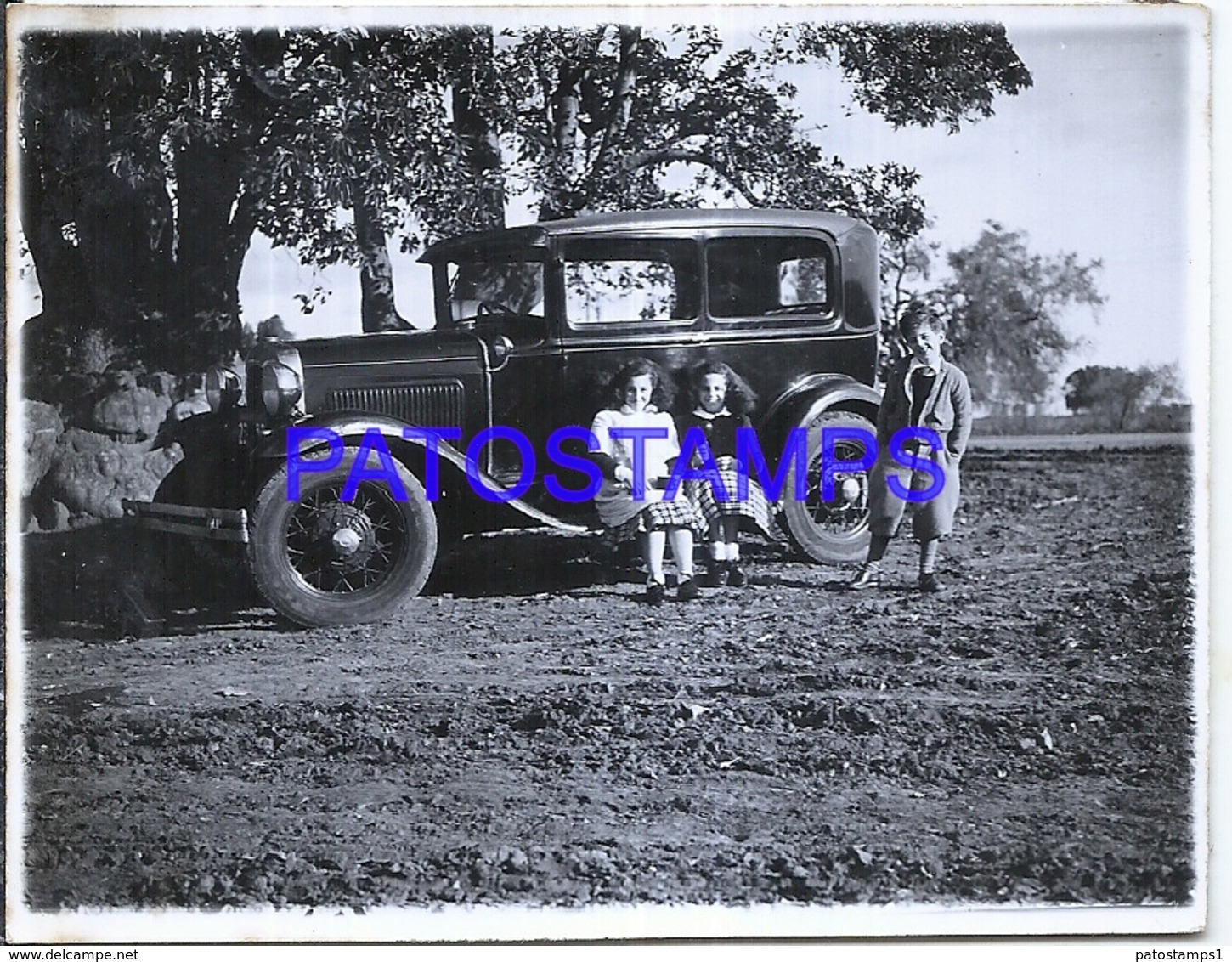 118740 AUTOMOBILE OLD CAR AUTO SEDAN AND CHILDREN PHOTO NO POSTAL POSTCARD - Other & Unclassified