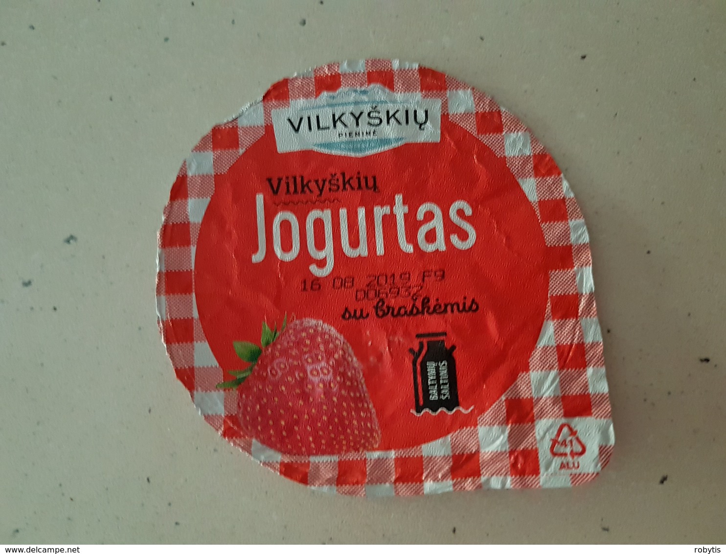 Yogurt  Witch Fruit Pieces Lithuania - Milk Tops (Milk Lids)