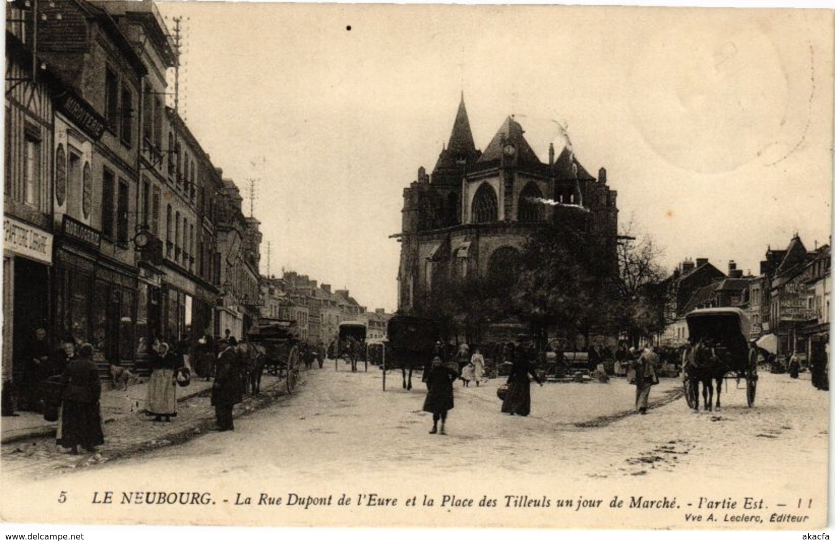 CPA Le NEUBOURG-La Rue Dupont De L'Eure Et La Place Des Tilleuls Un Jour (43330) - Le Neubourg