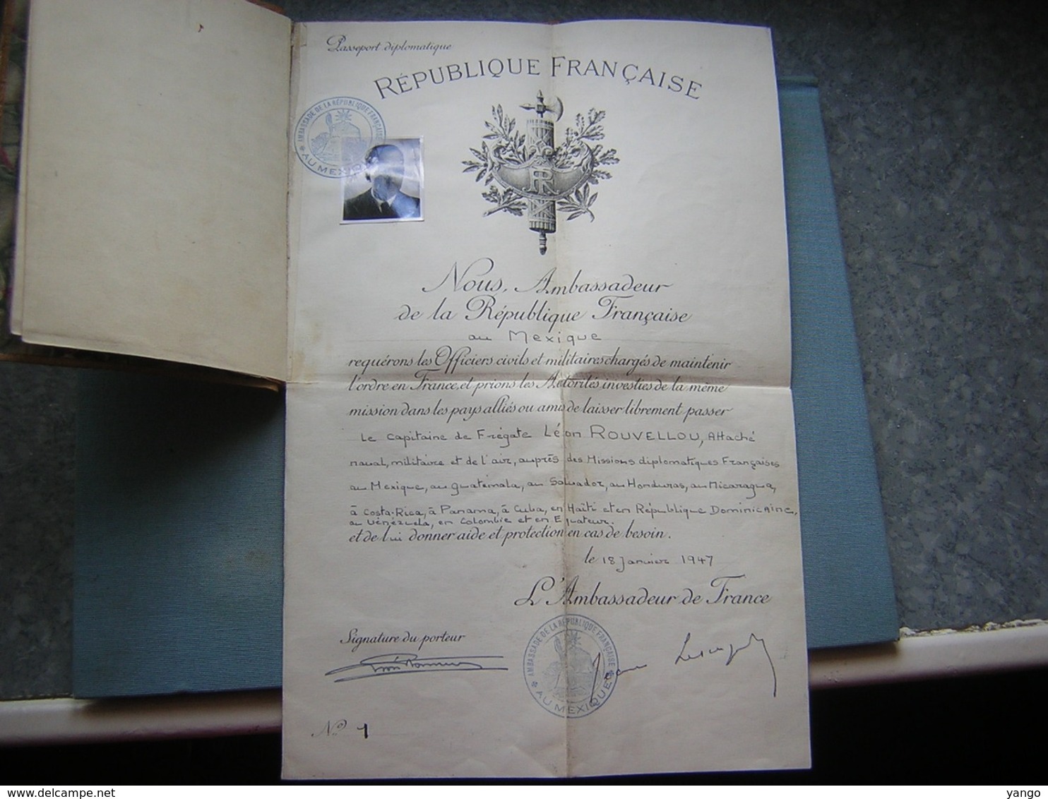PASSEPORT DIPLOMATIQUE - AMBASSADE DE FRANCE AU MEXIQUE - 1947 - Historical Documents