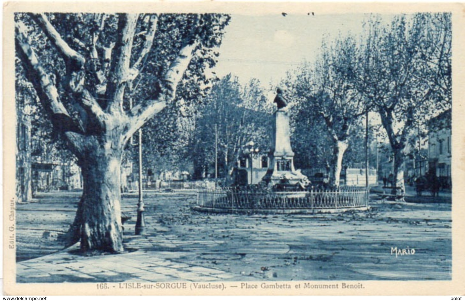 L' ISLE SUR SORGUE - Place Gambetta Et Monument Benoit  (1298 ASO) - L'Isle Sur Sorgue