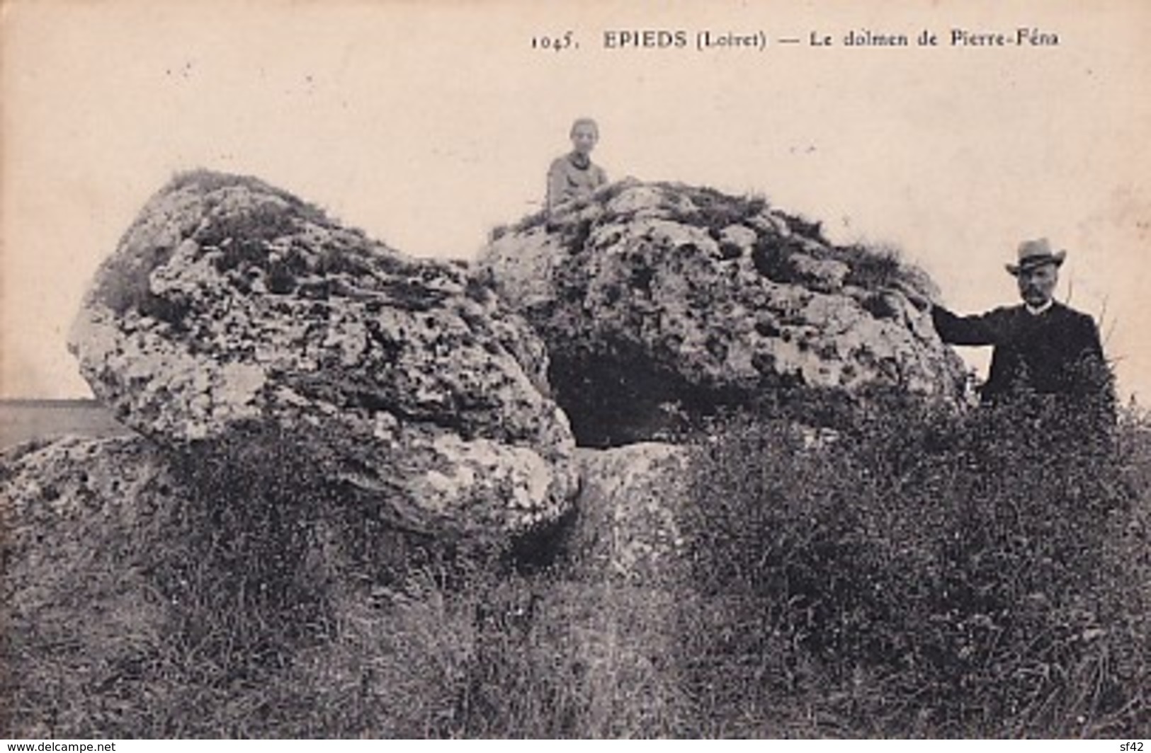 EPIEDS LE DOLMEN  DE PIERRE FENA       +  CACHET   MILITAIRE - Dolmen & Menhirs