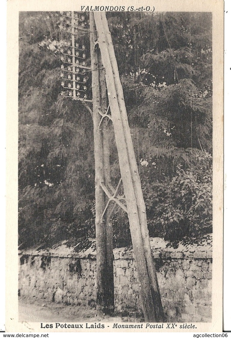 LES POTEAUX LAIDS. MONUMENT POSTAL DU XXe SIECLE - Valmondois