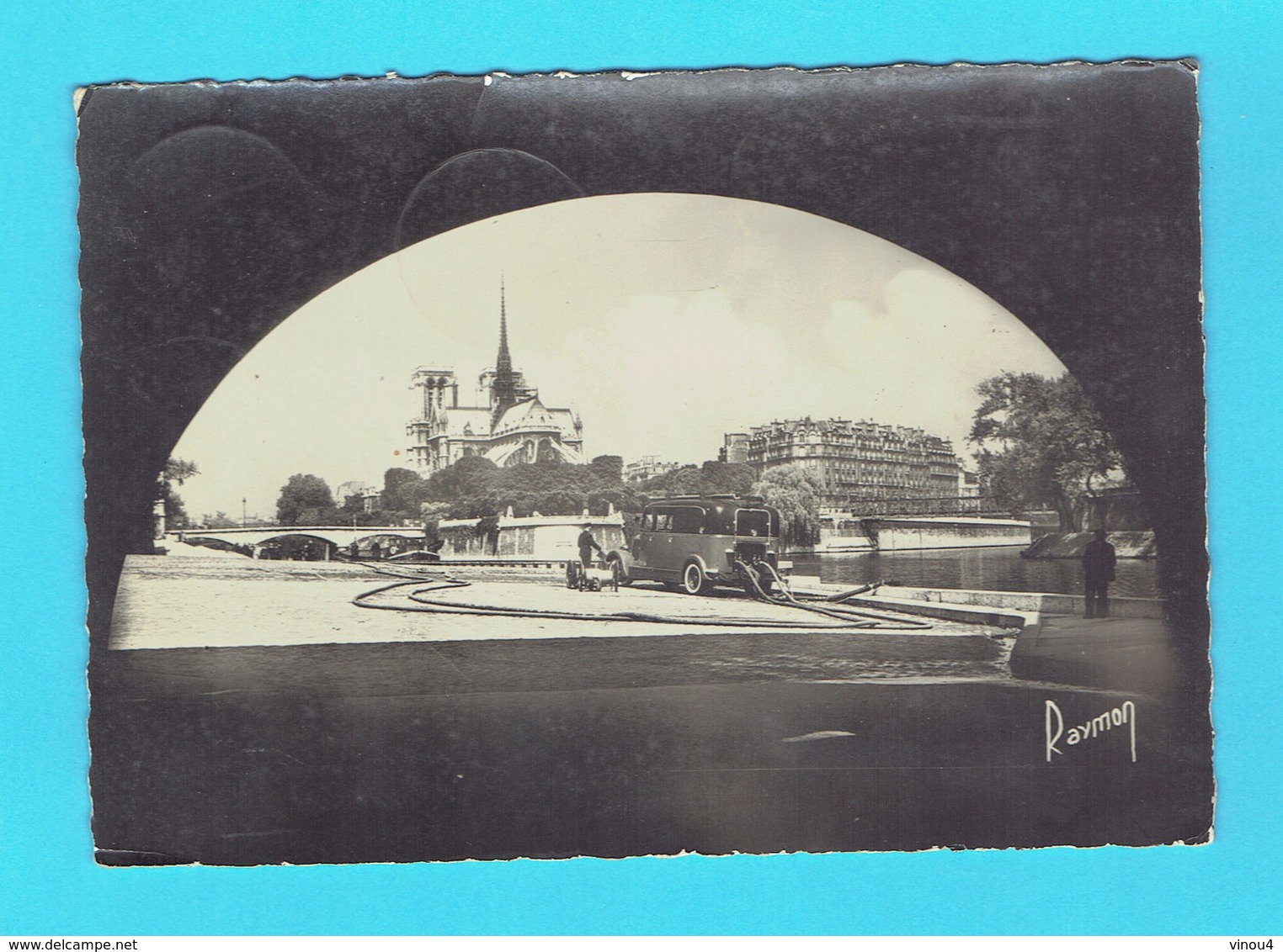 CPSM Sous Les Ponts De Paris Ile De La Cité , Notre Dame Et Pont De L'archevéché - Camion Pompiers - Pompieri